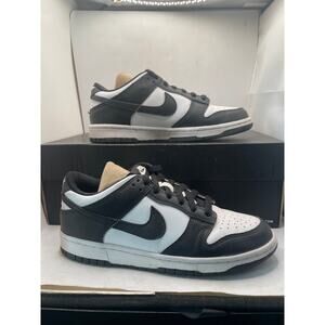 NIKE Kids' Dunk Low Basketball Sneaker Size 6Y